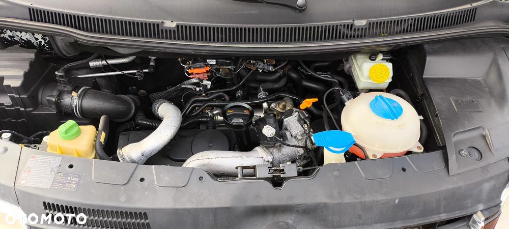 Volkswagen Multivan - 19