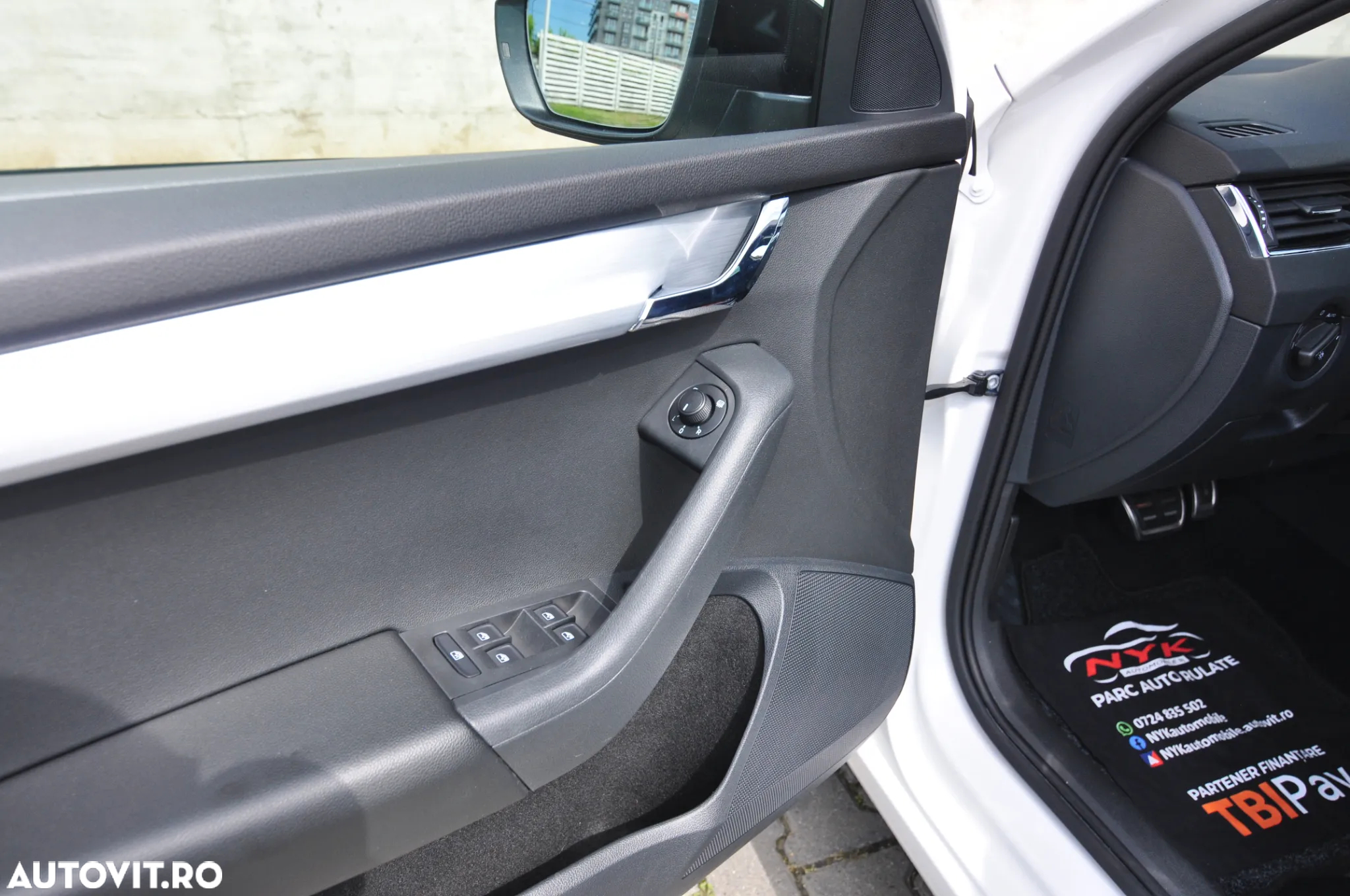 Skoda Octavia 1.6 TDI DSG Ambition - 16