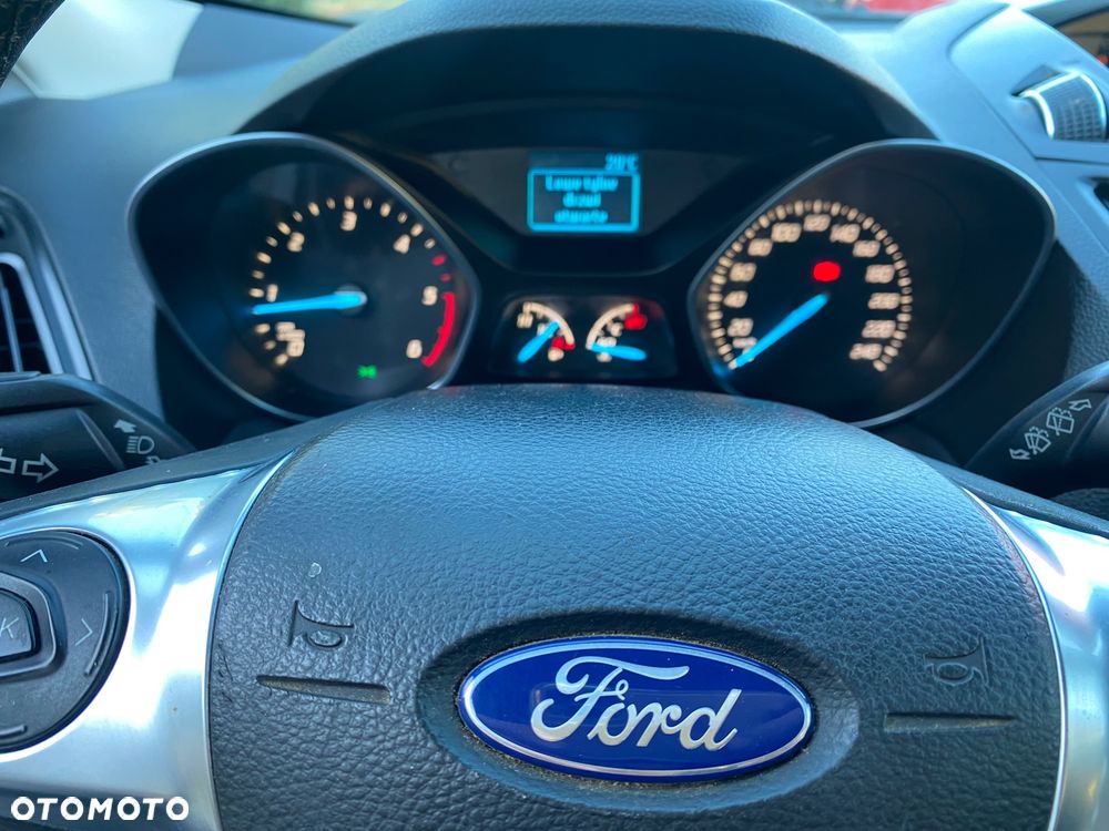 Ford Kuga 2.0 TDCi 2x4 Titanium - 19