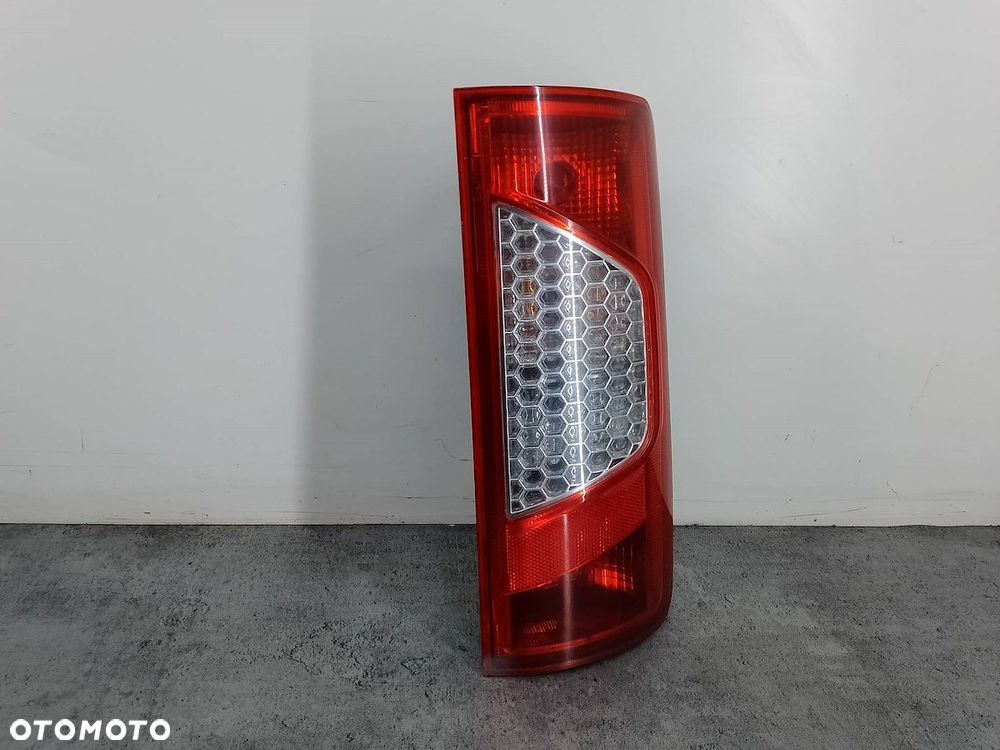 LAMPA TYLNA PRAWA FORD TRANSIT CONNECT 9T1613404AB - 1