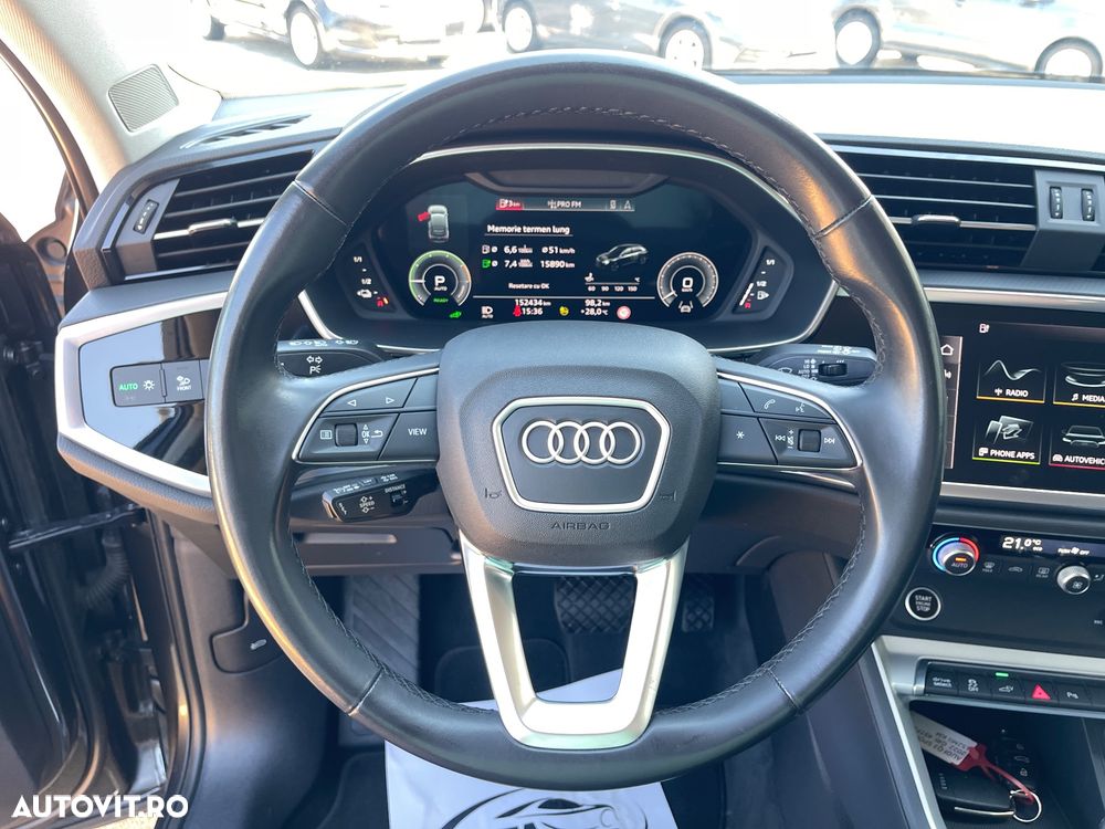 Audi Q3 Sportback 45 TFSIe S tronic S line - 38
