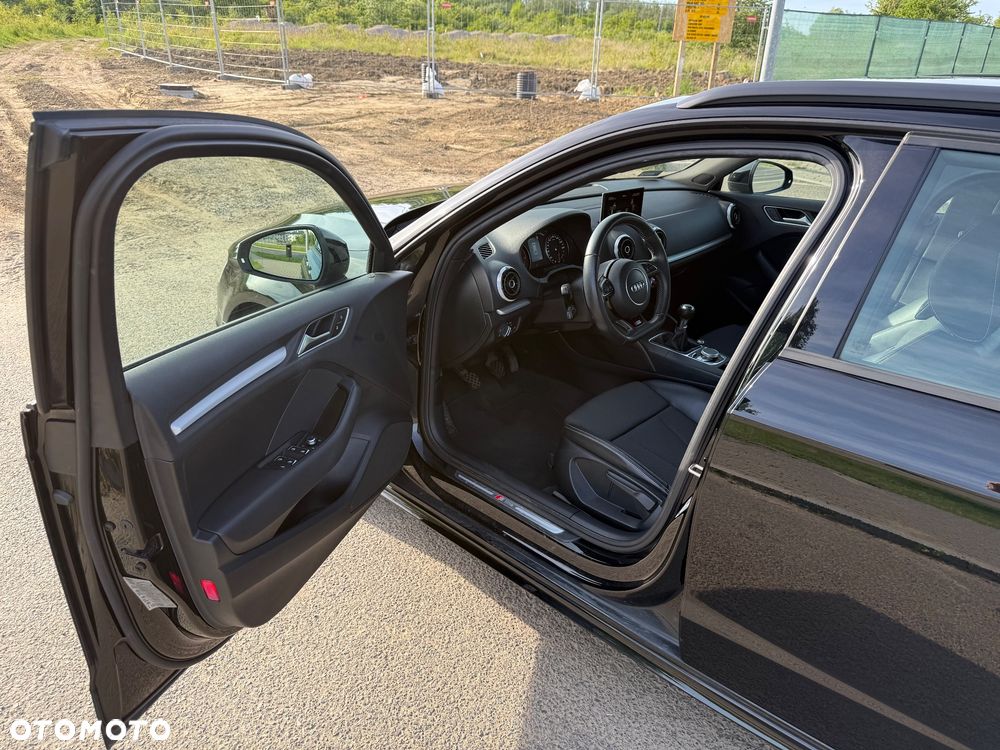 Audi A3 Sportback 2.0 TDI S line Sportpaket - 18