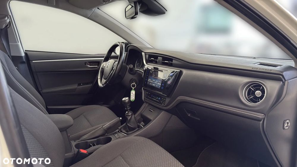 Toyota Corolla 1.6 Comfort - 18