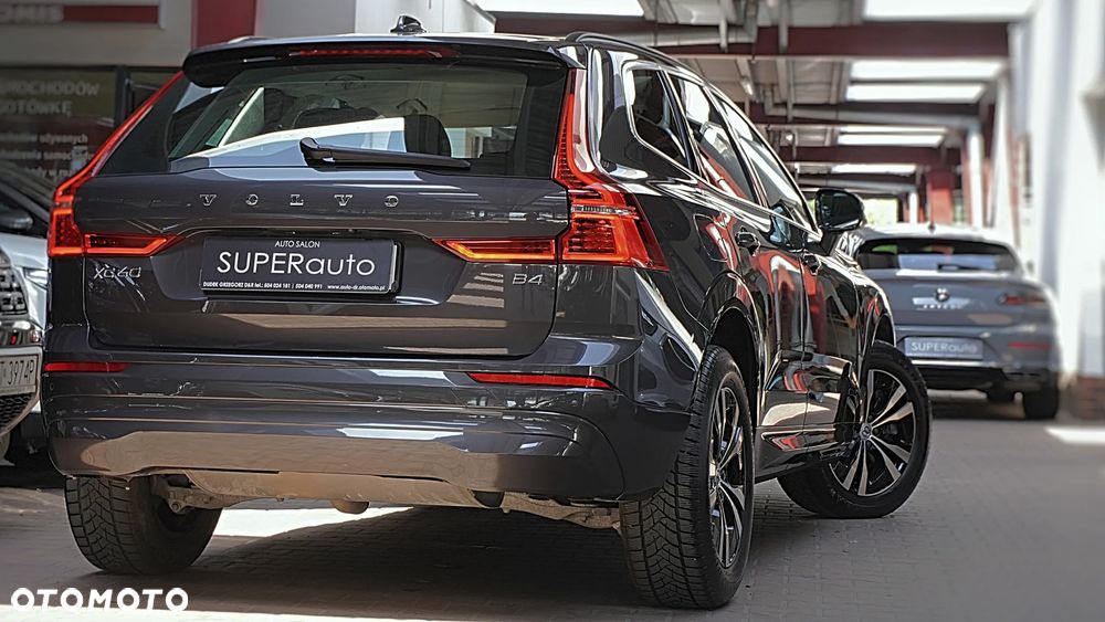Volvo XC 60 B4 B Momentum Pro - 11