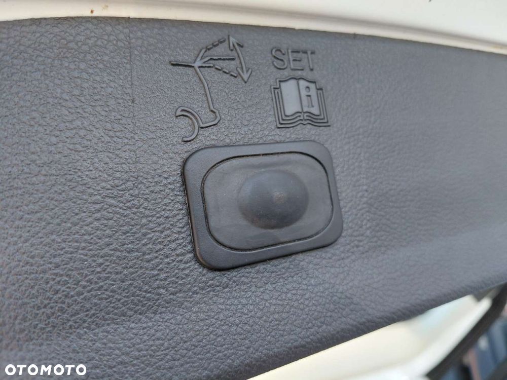 Ford Kuga - 23