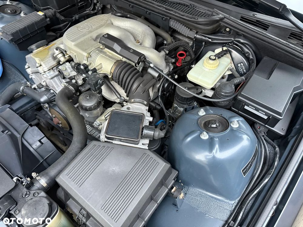 BMW Seria 3 316i - 22