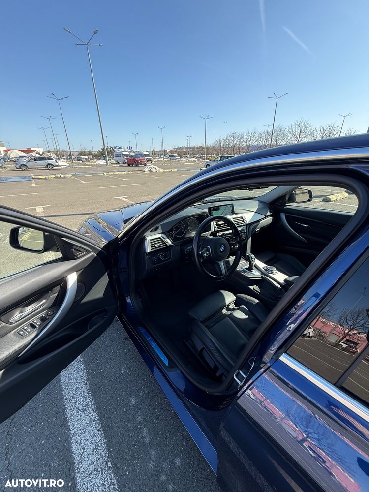 BMW Seria 3 330i xDrive AT Luxury Line - 24