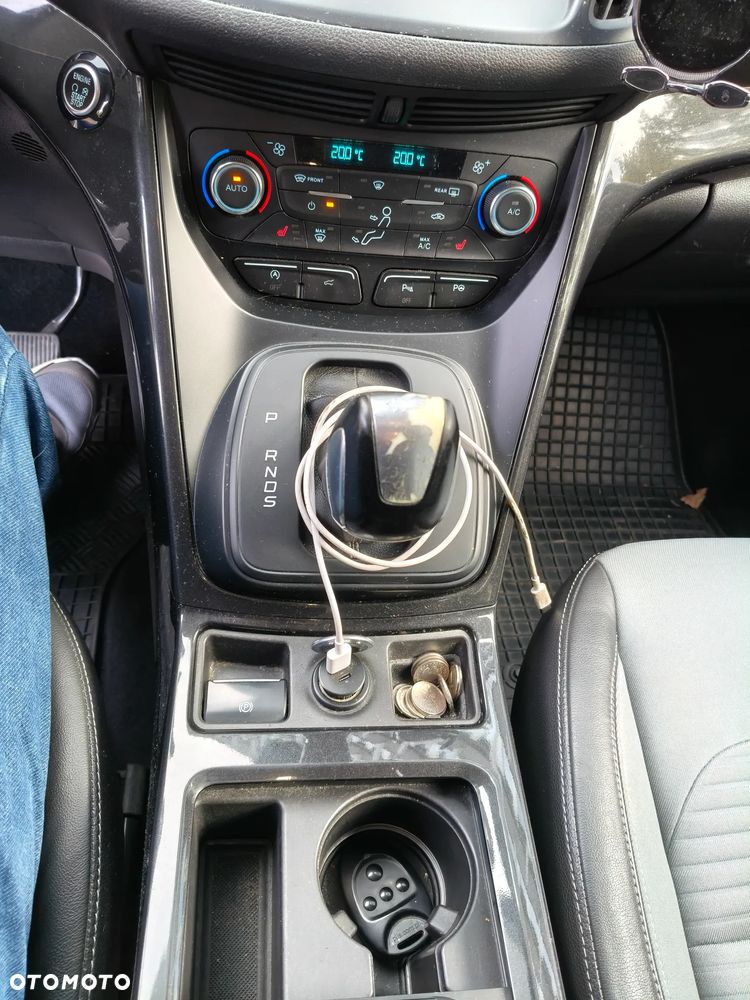 Ford Kuga - 13