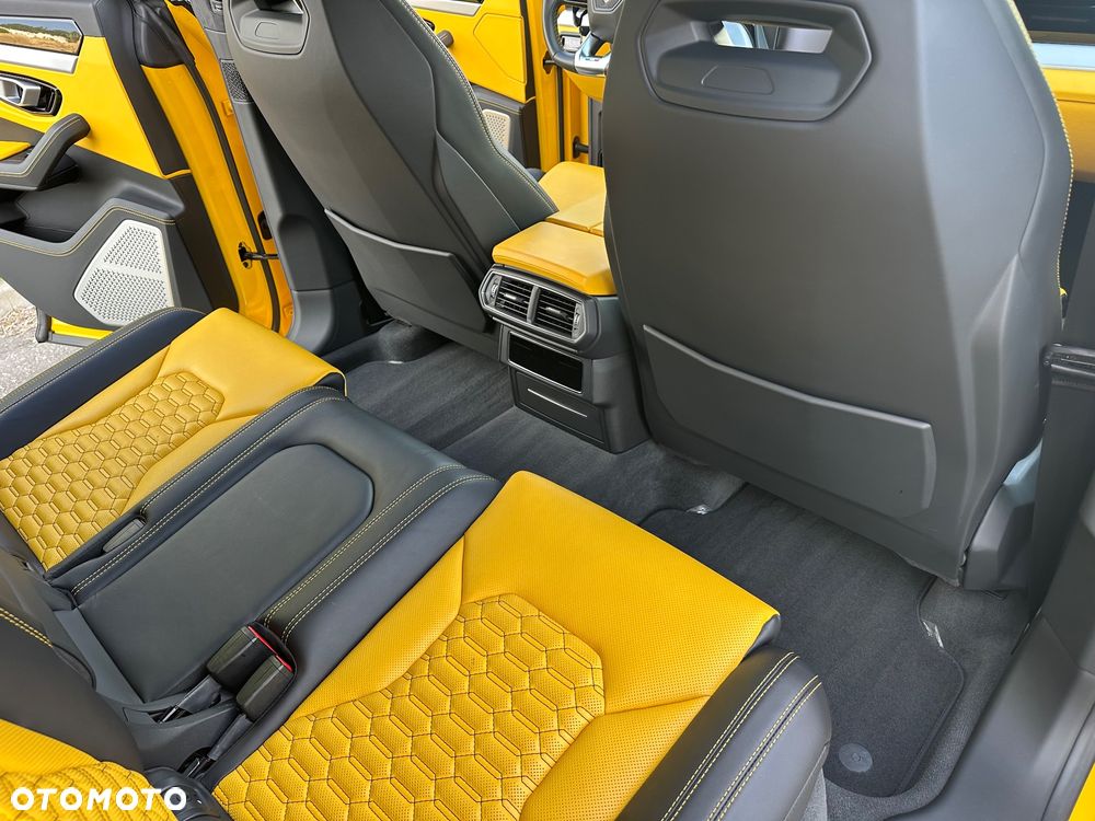 Lamborghini Urus - 21