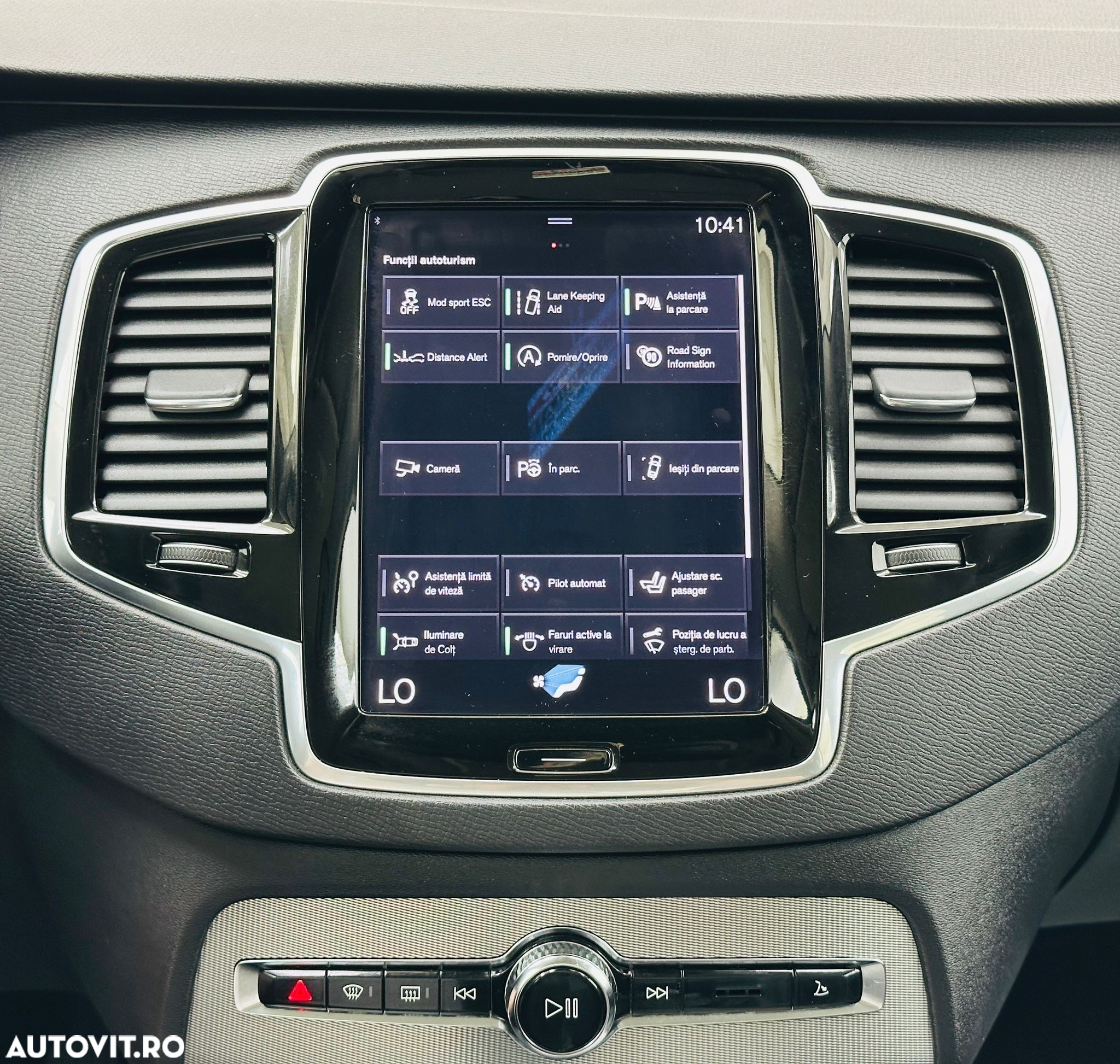 Volvo XC 90 - 40