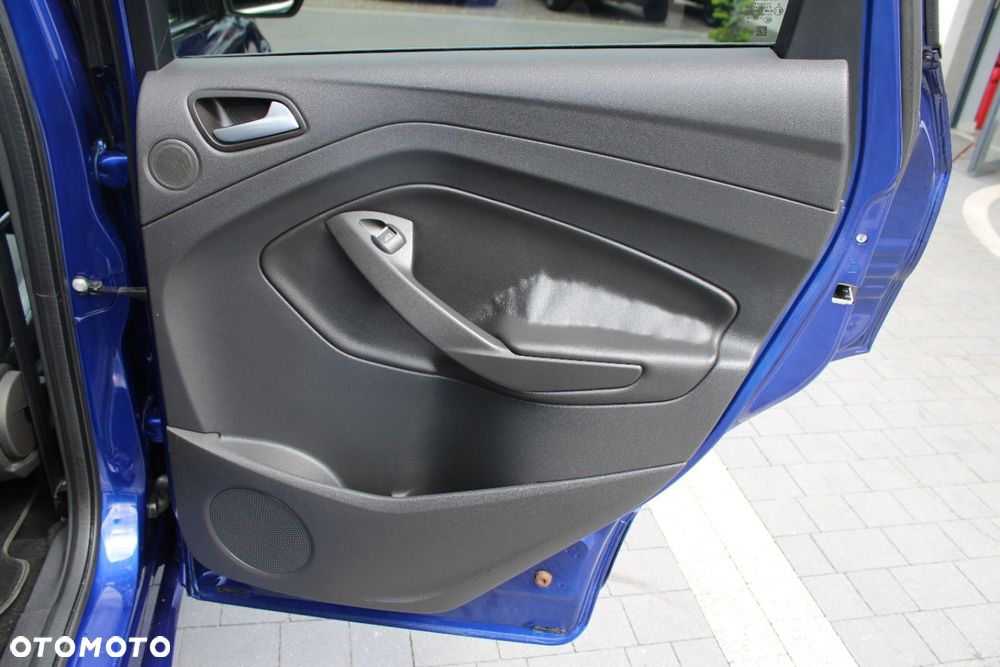 Ford Kuga - 24