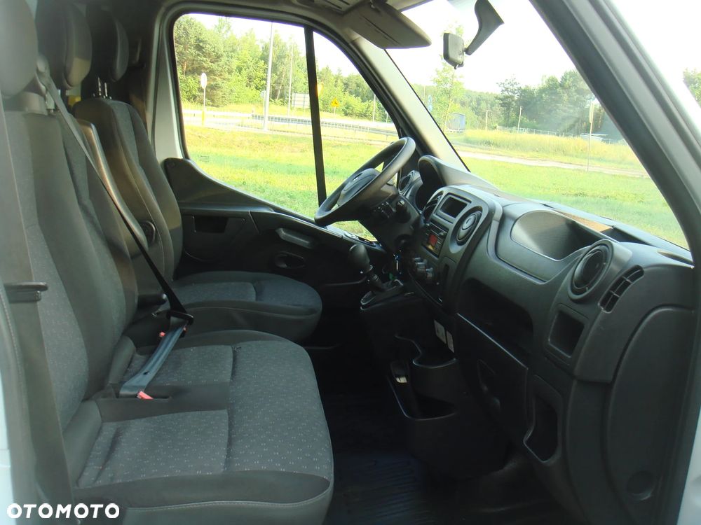 Opel MOWANO - 21