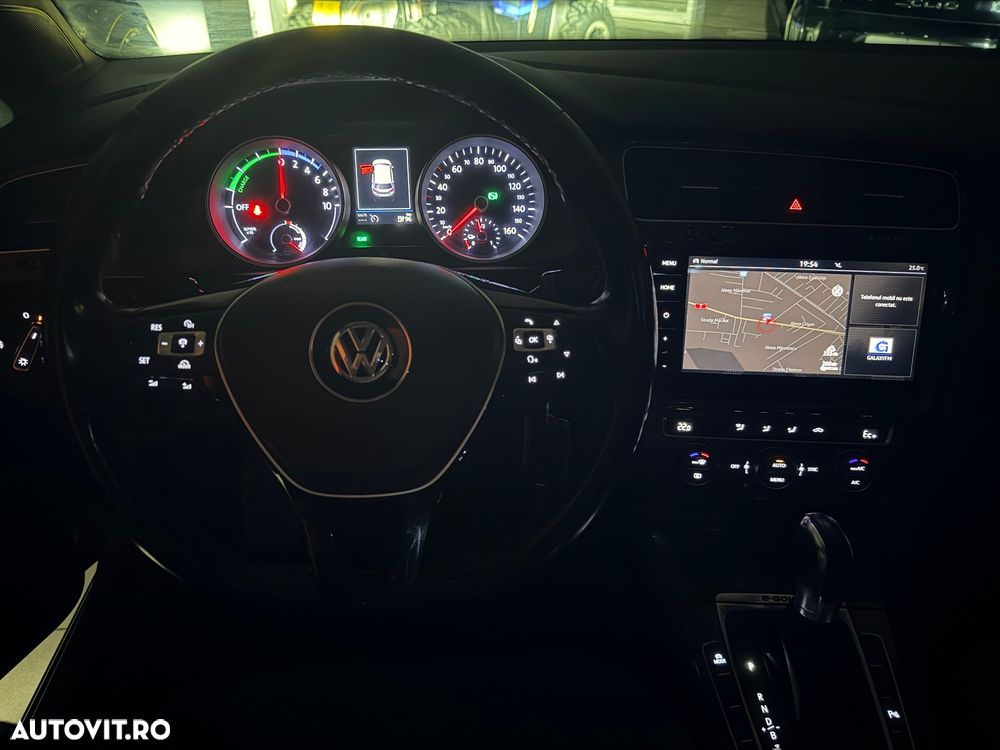 Volkswagen Golf - 14