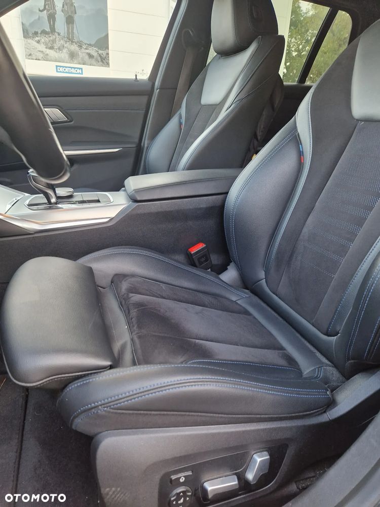 BMW Seria 3 330i xDrive M Sport sport - 24