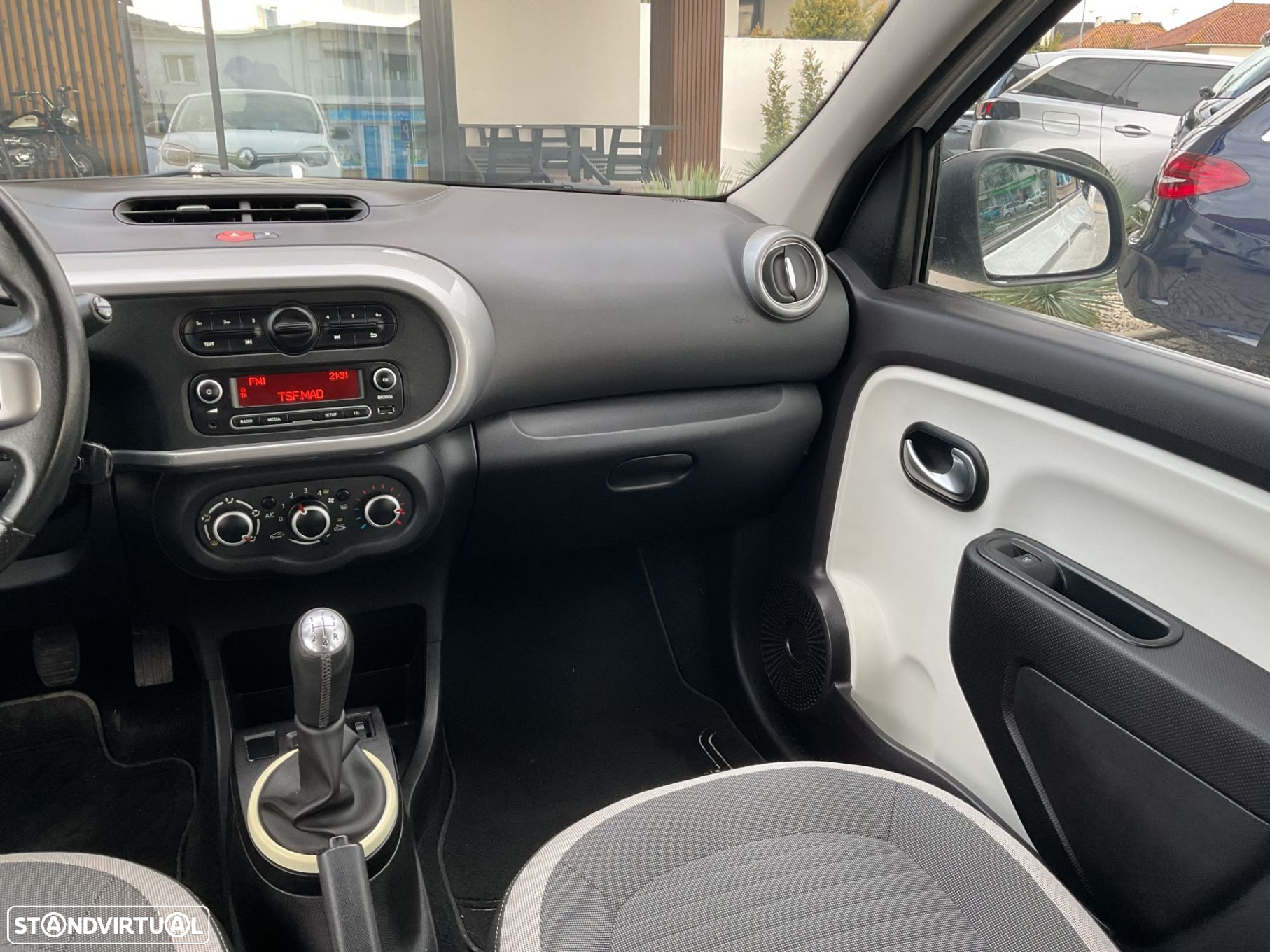 Renault Twingo 1.0 SCe Limited - 28