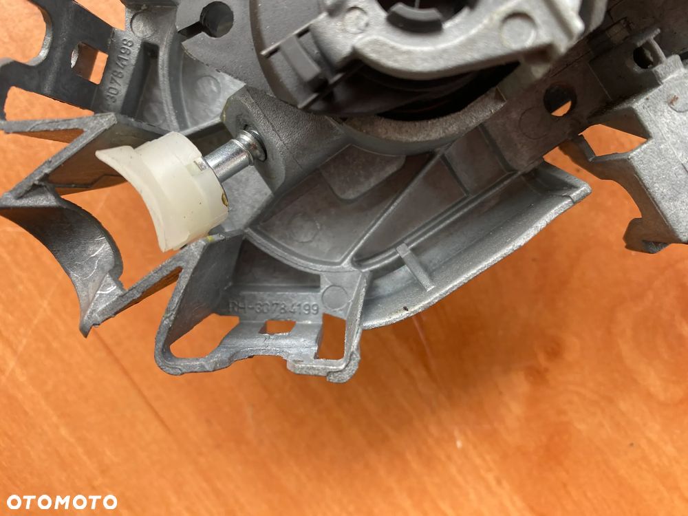 KLAMKA LEWA PRZEDNIA VOLVO V70 30784198 - 8