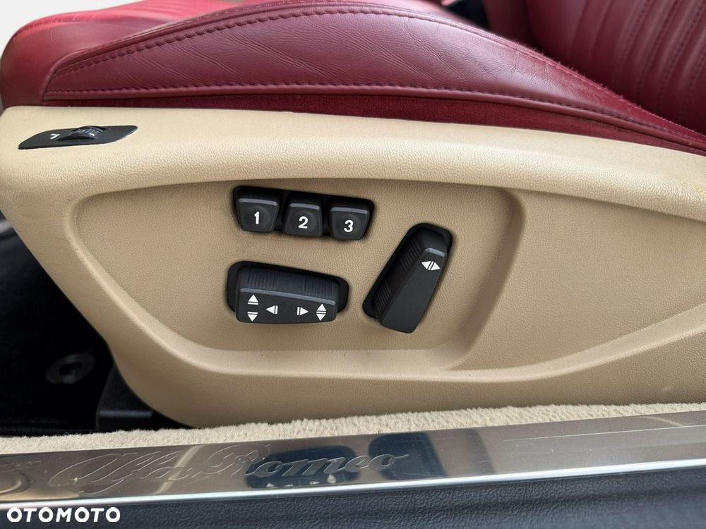 Alfa Romeo Brera 3.2 JTS V6 24V Q4 - 24
