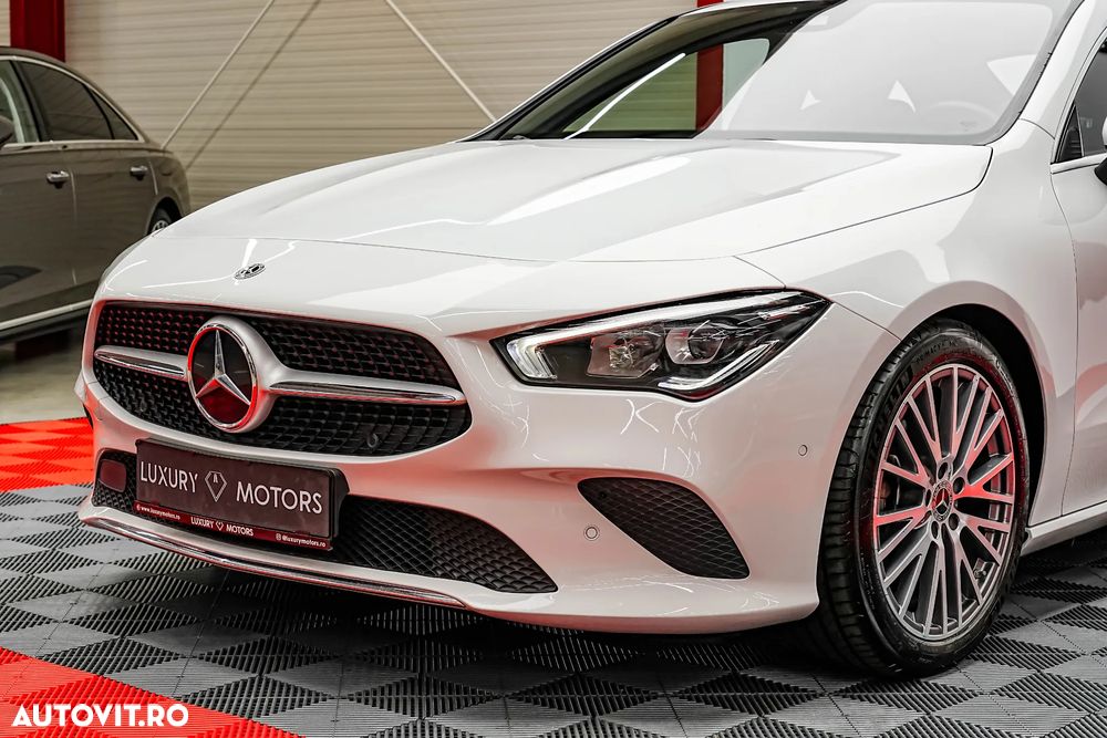 Mercedes-Benz CLA 180 7G-DCT Special Edition - 25