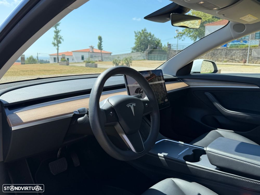 Tesla Model 3 Standard Range Plus RWD - 11
