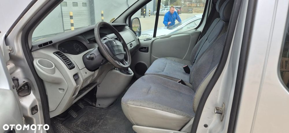 Renault Trafic - 2