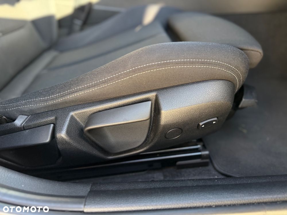 BMW Seria 1 - 19