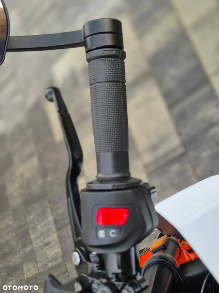 KTM Duke 125 - 12
