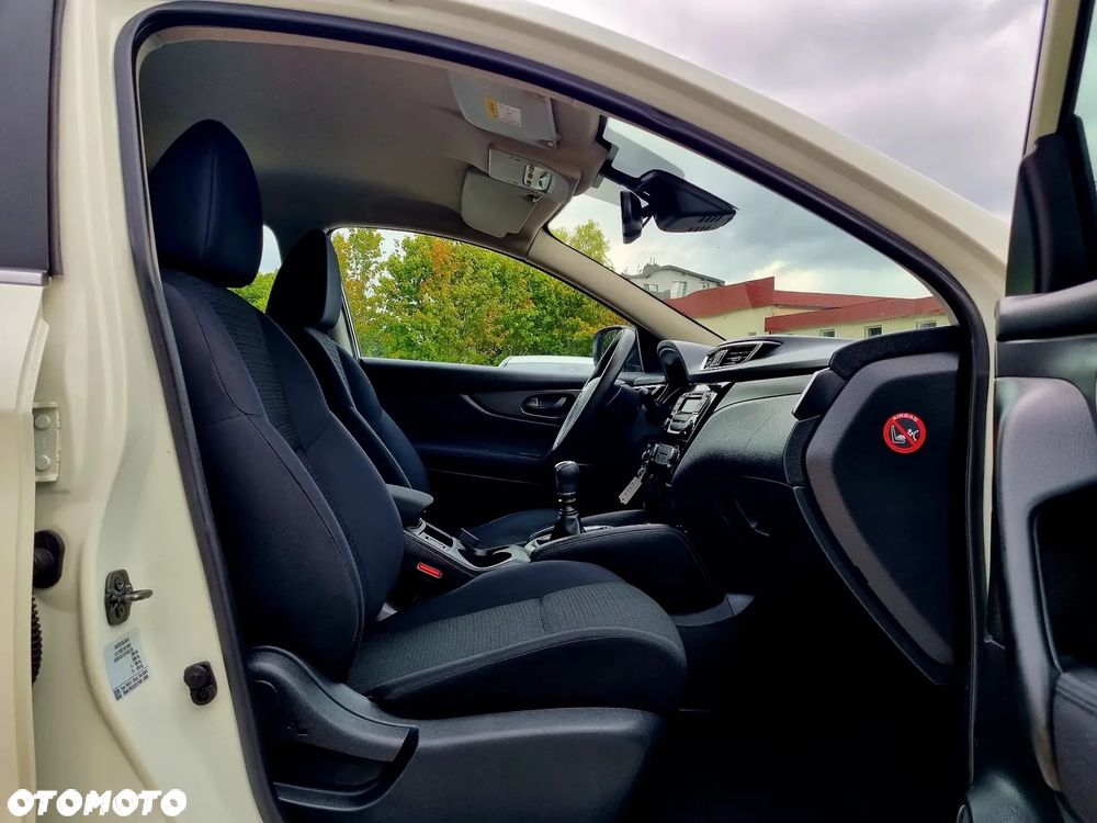 Nissan Qashqai 1.2 DIG-T Visia - 11