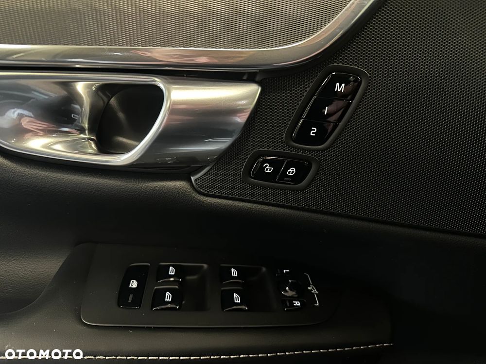 Volvo S90 D4 Inscription - 19