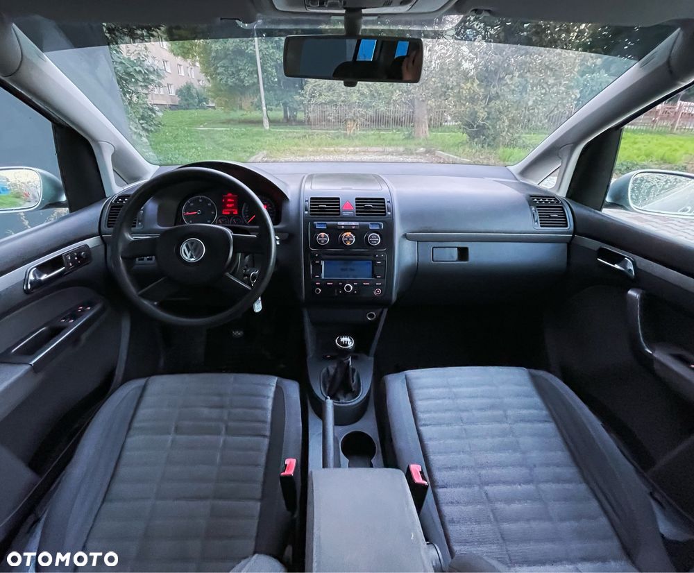 Volkswagen Touran - 6