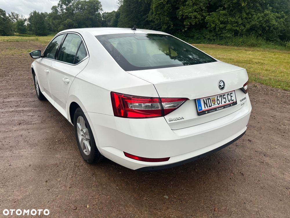 Skoda Superb 2.0 TDI 4x4 Premium Edition - 14