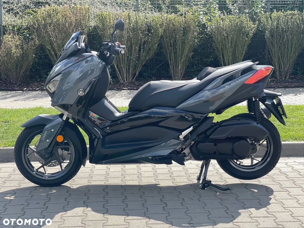 Yamaha X-max - 10