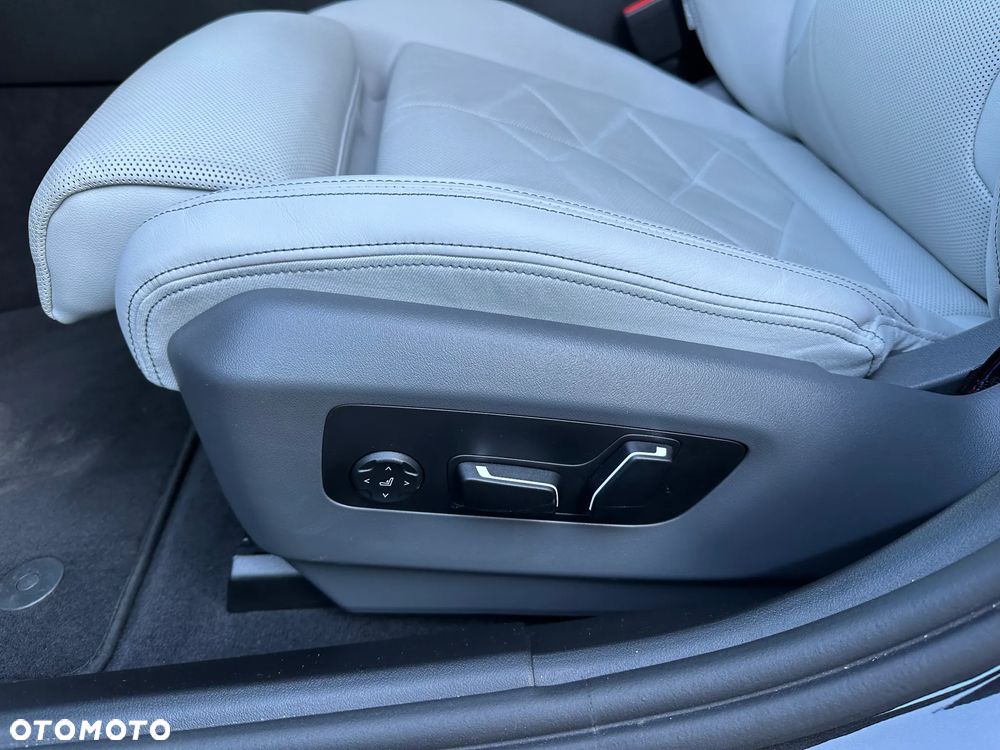BMW Seria 5 530e xDrive PHEV M Sport Edition - 11