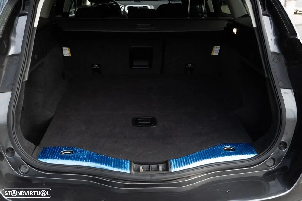 Ford Mondeo SW - 51