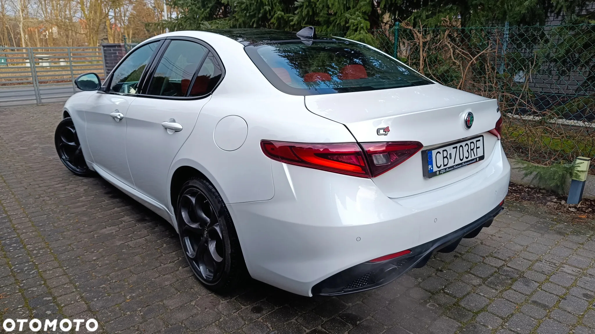 Alfa Romeo Giulia 2.0 Turbo 16V AT8-Q4 Ti - 7
