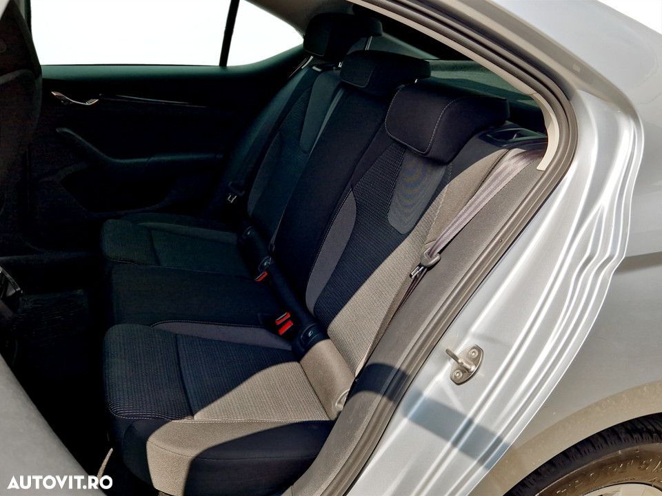 Skoda Octavia 1.5 TSI Ambition - 16