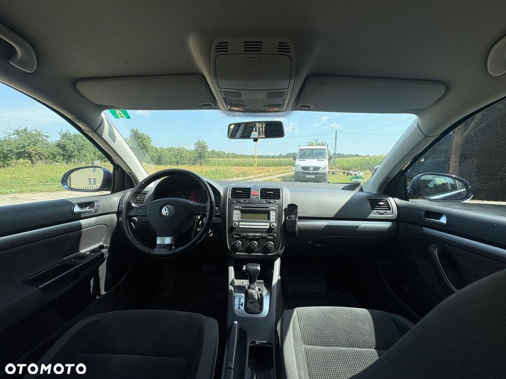 Volkswagen Golf - 9