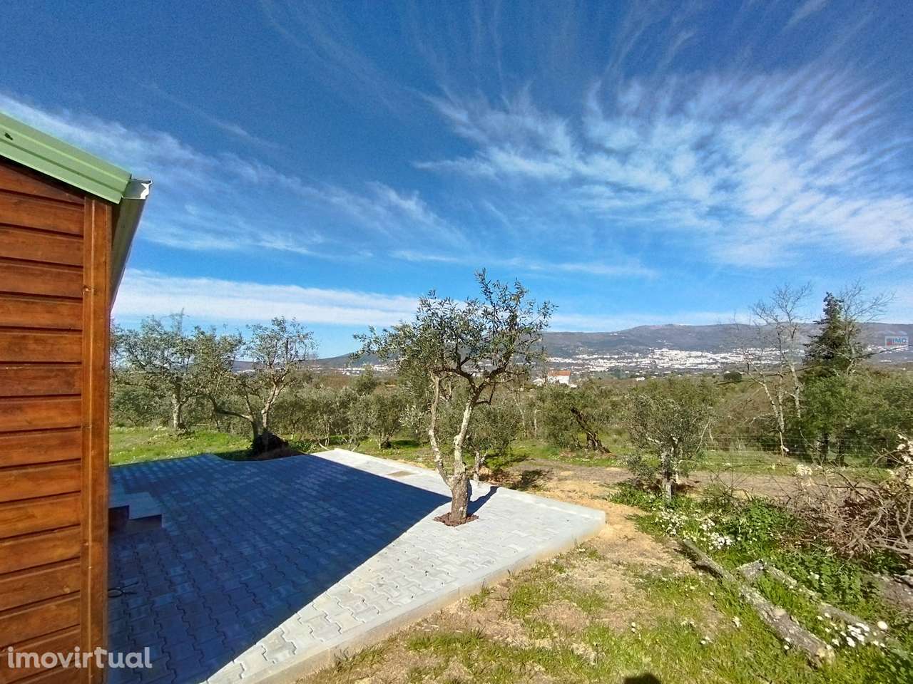 Terreno c/ Moradia Amovível - Monte Serrano - Grande imagem: 2/13