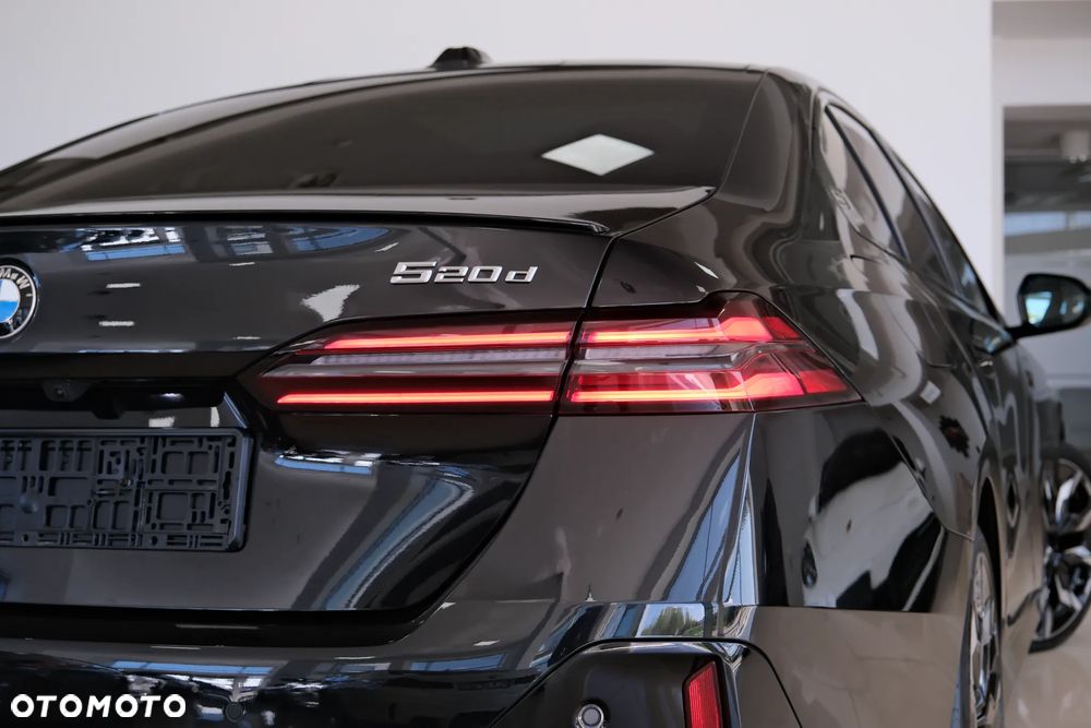 BMW Seria 5 520d xDrive mHEV M Sport - 20