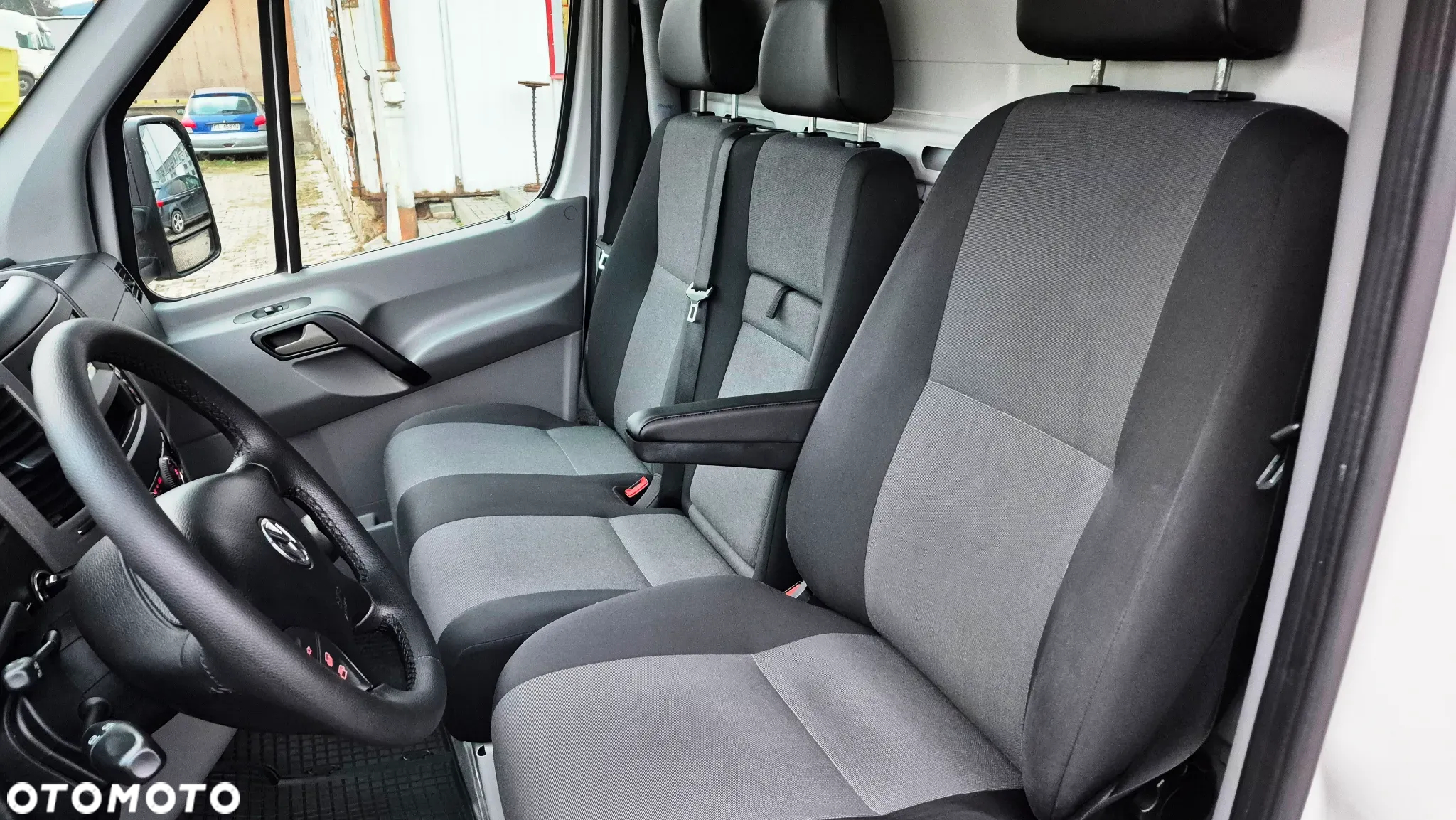 Volkswagen Crafter - 13