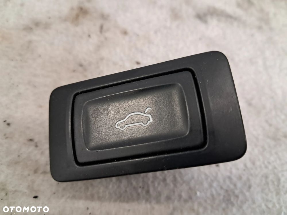 Przycisk Zamykania Klapy Bagażnika 4G0959831A Q3 Q5 A4 A5 A6 A8 - 2