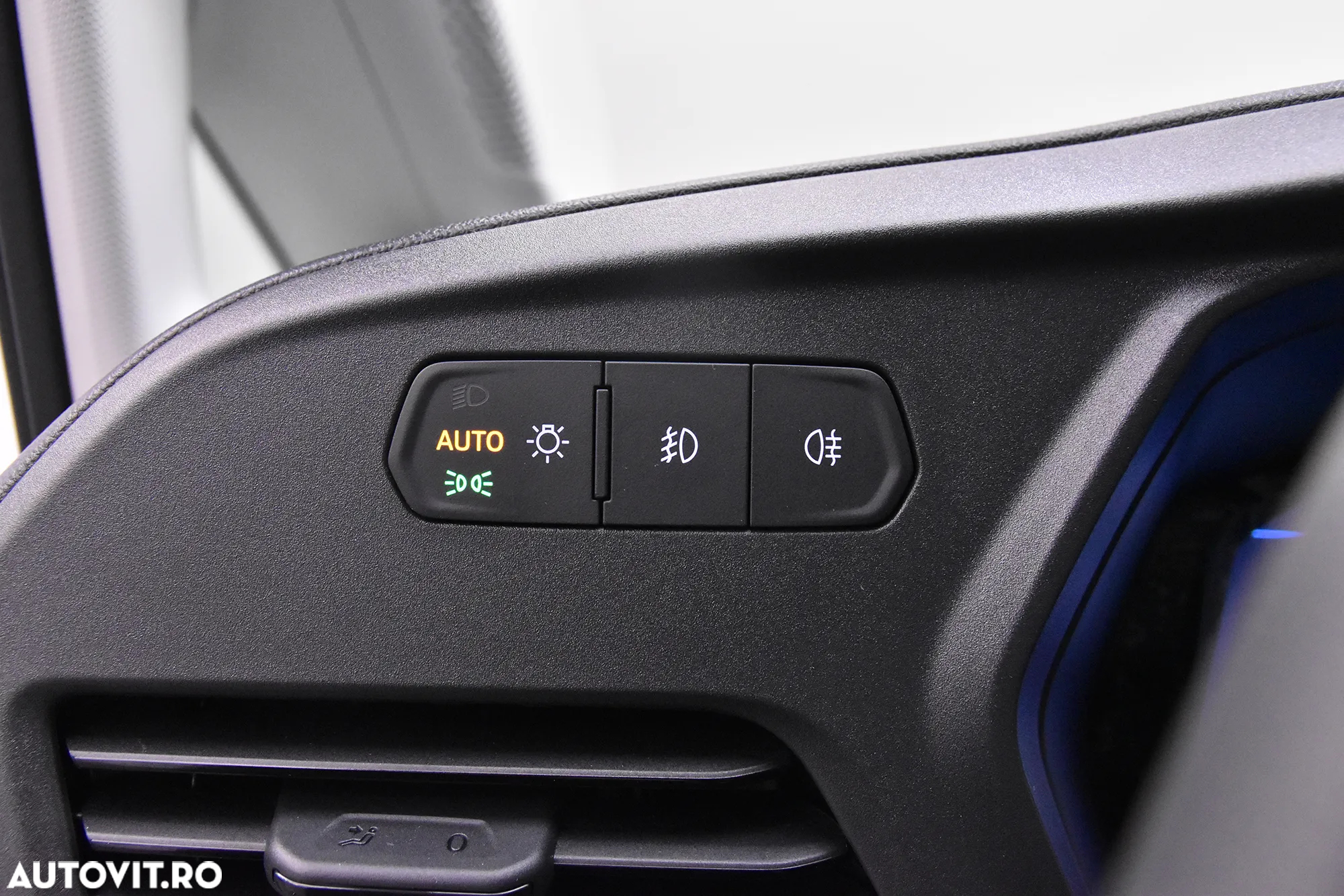 Ford TRANSIT CONNECT - 13