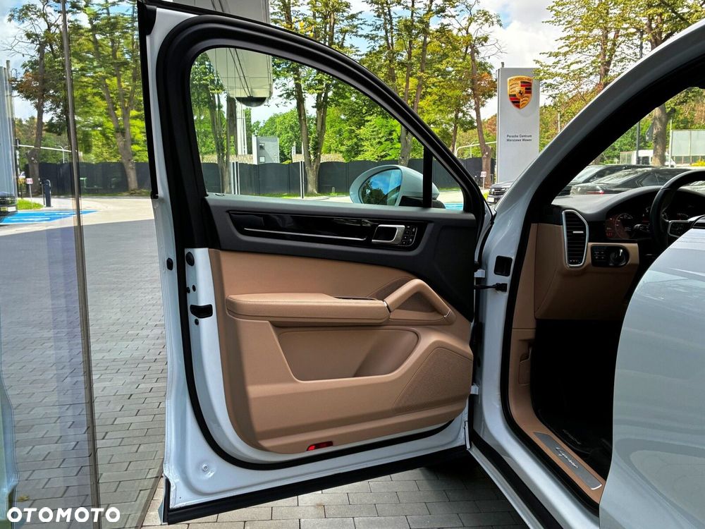 Porsche Cayenne - 17
