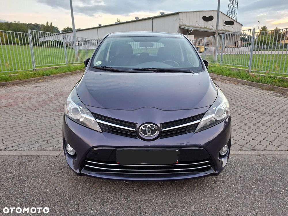 Toyota Verso - 5