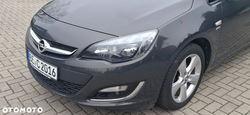 Opel Astra 1.4 Turbo Design Edition - 9