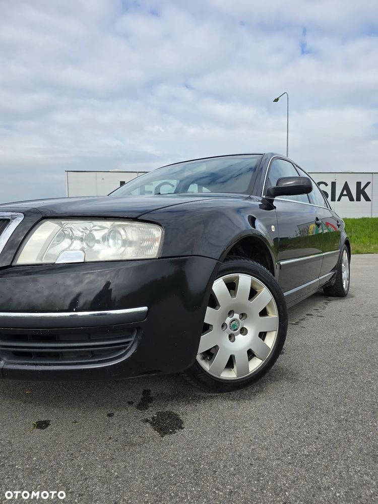 Skoda Superb 2.8 V6 Automatik Elegance - 5