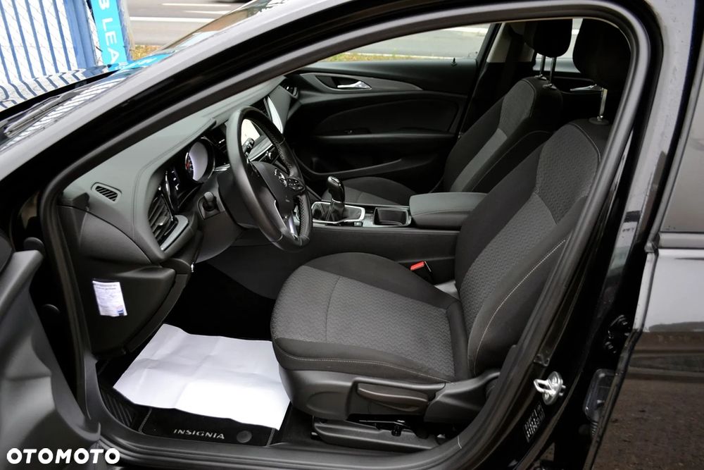 Opel Insignia - 15