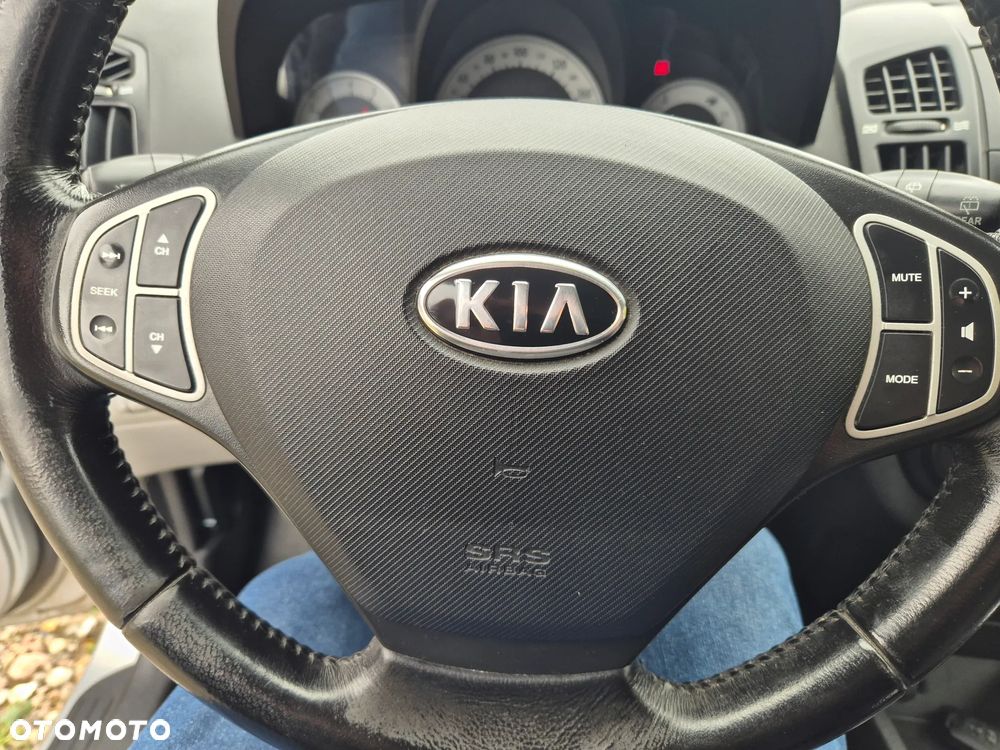 Kia Ceed - 14