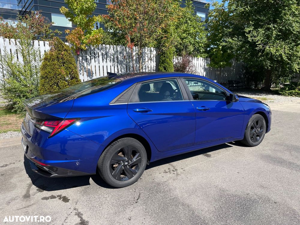 Hyundai Elantra 1.6 l 123 CP 6MT Highway - 2