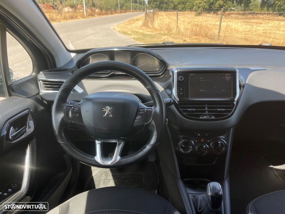 Peugeot 208 1.6 BlueHDi Style - 14