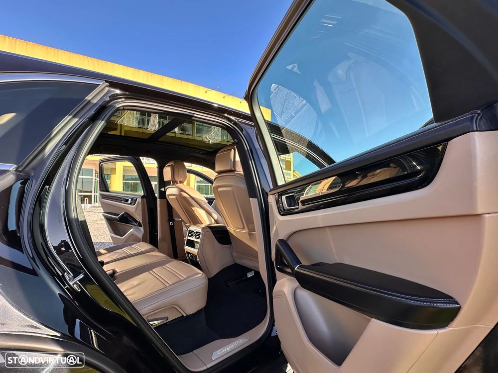 Porsche Cayenne S Tiptronic S - 36